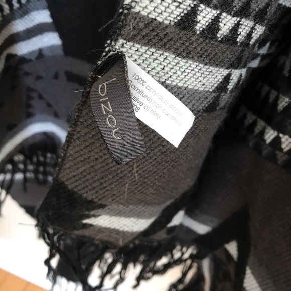 *SALE* Bizou shirt/scarf - Picture 2 of 3